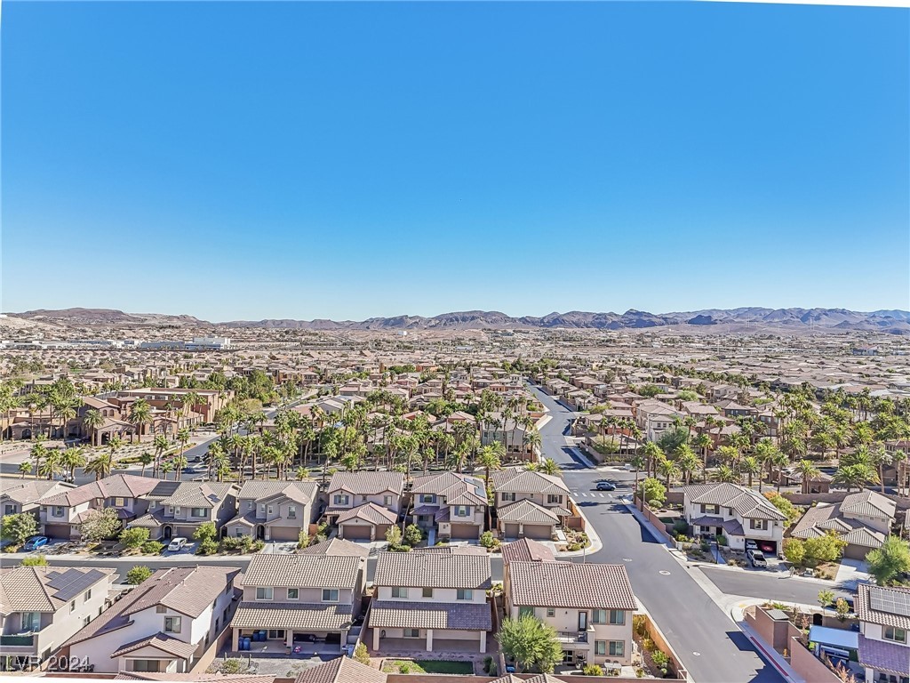 845 Via Del Castello