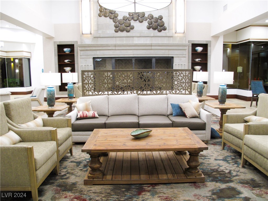 845 Via Del Castello