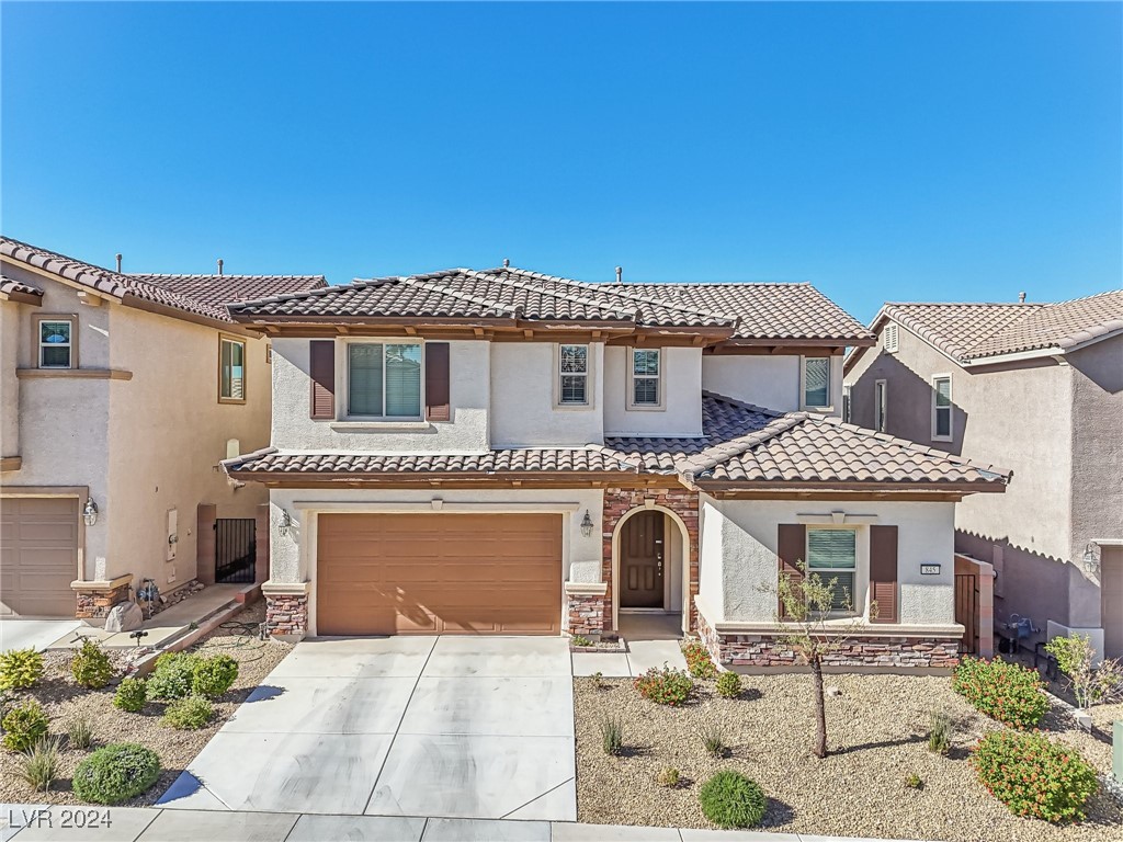 845 Via Del Castello