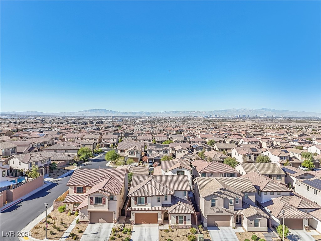 845 Via Del Castello