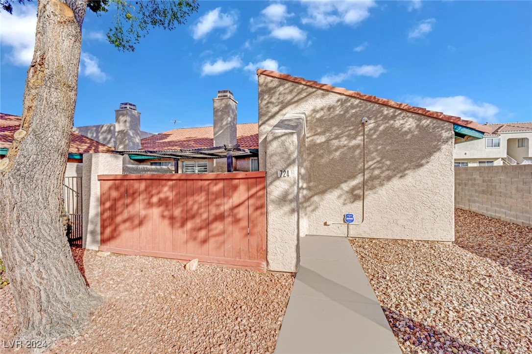 724 Heritage Vista Avenue