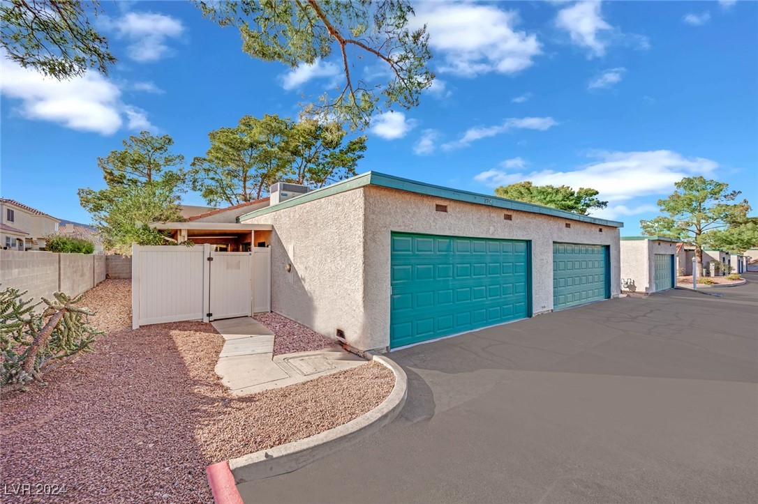 724 Heritage Vista Avenue