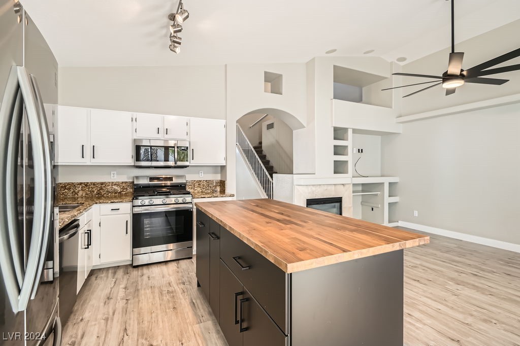 1704 Pinion Mesa Court