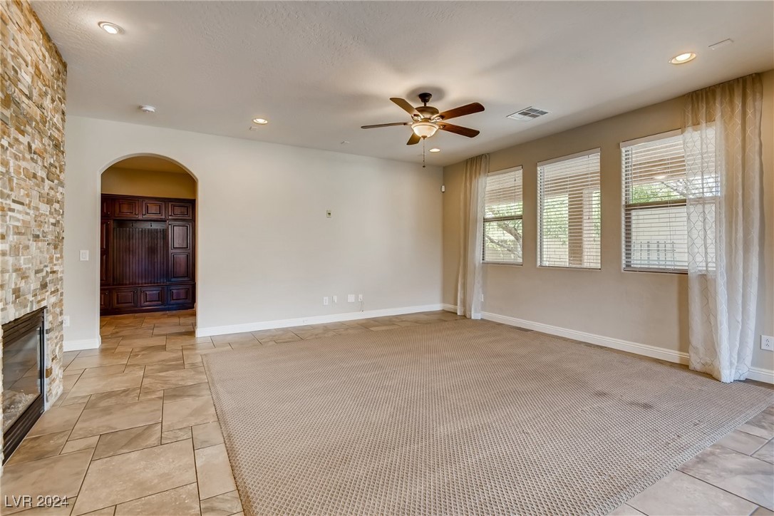 223 HONORS COURSE Drive 0