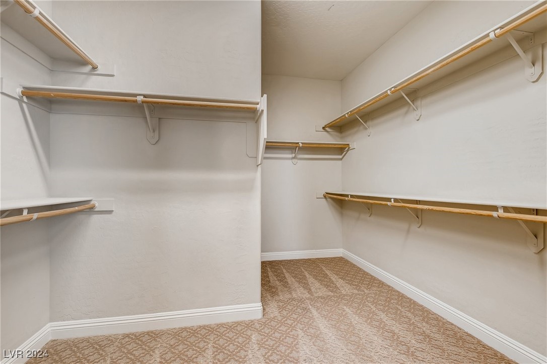 223 HONORS COURSE Drive 0