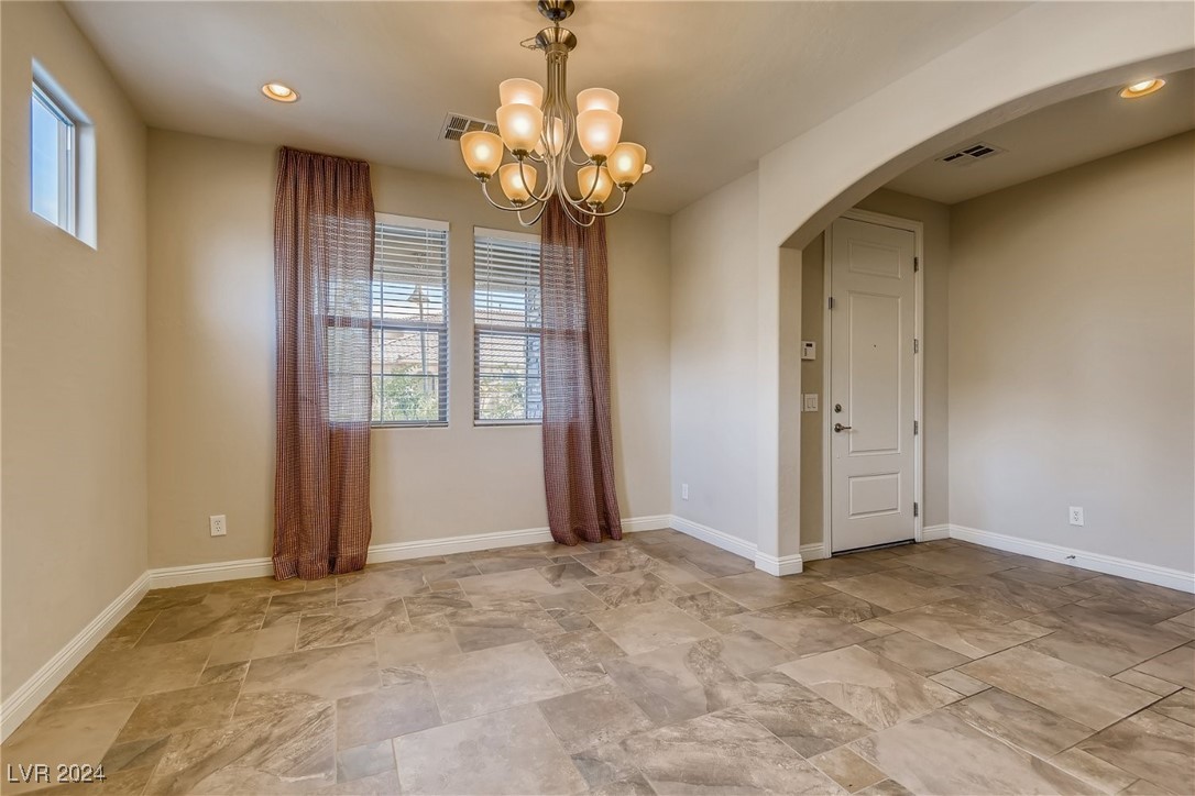 223 HONORS COURSE Drive 0