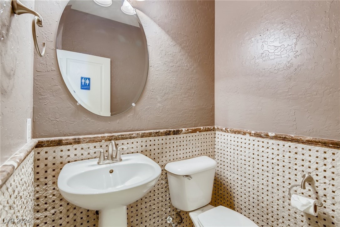 223 HONORS COURSE Drive 0