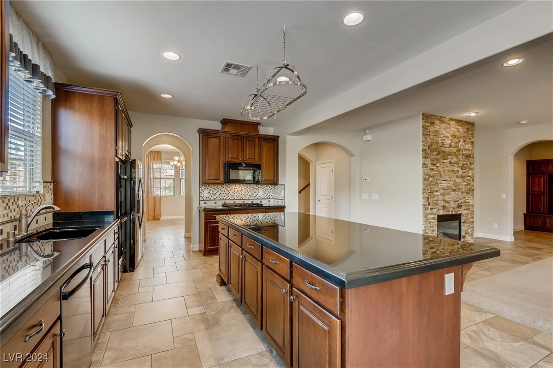 223 HONORS COURSE Drive 0