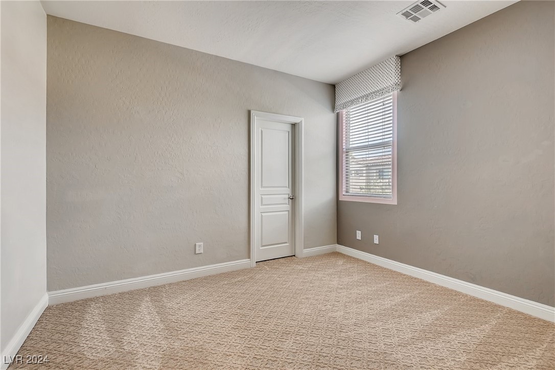 223 HONORS COURSE Drive 0