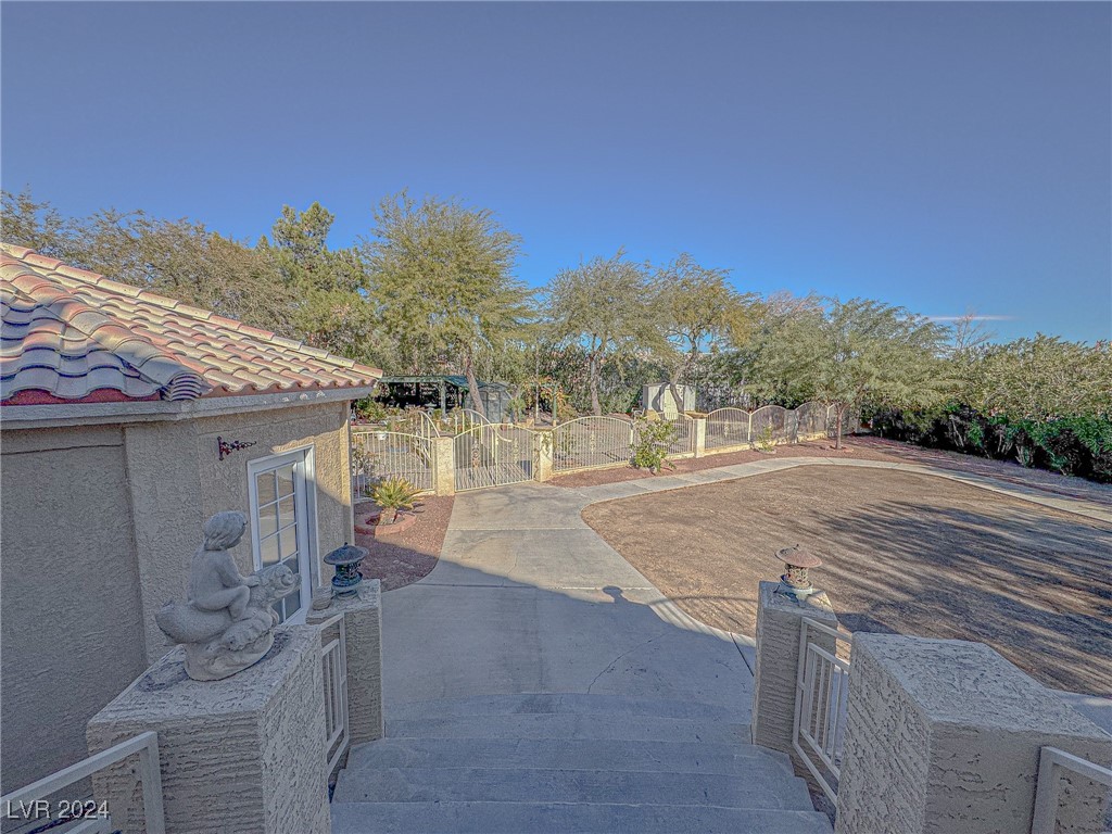 380 East Maulding Avenue
