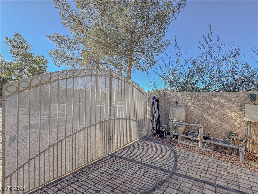 380 East Maulding Avenue