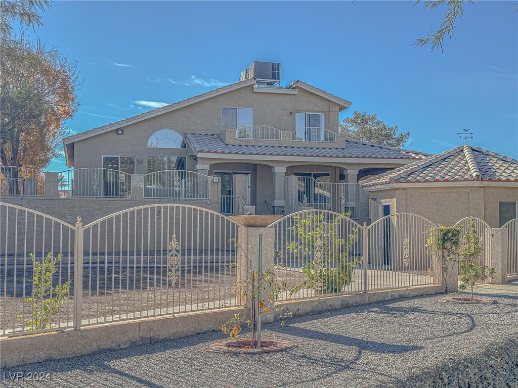 380 East Maulding Avenue
