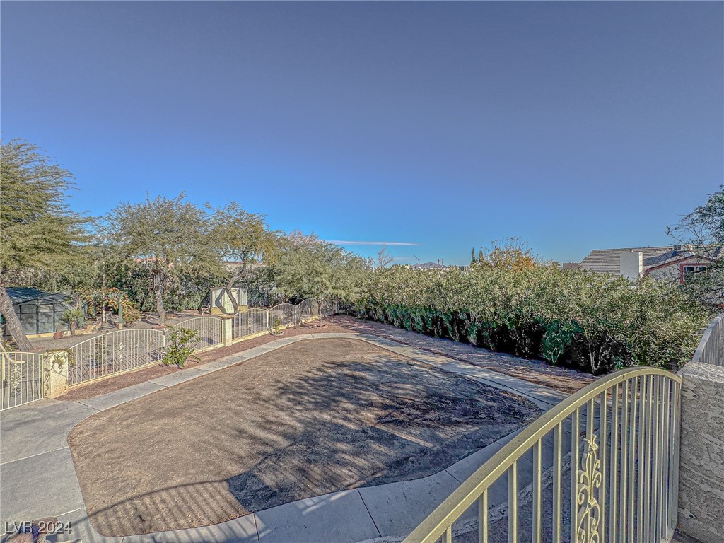 380 East Maulding Avenue