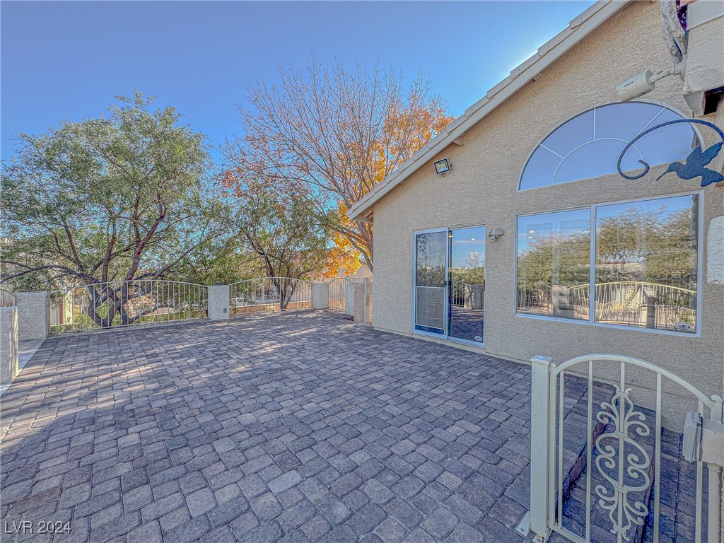 380 East Maulding Avenue