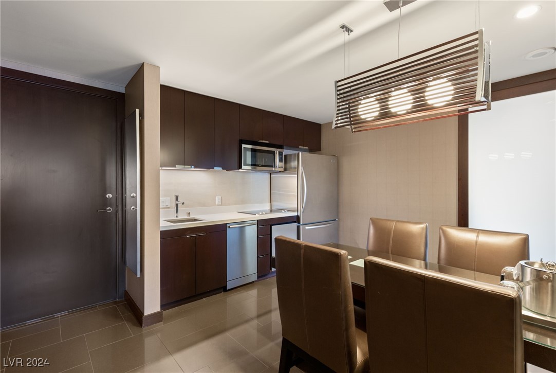 2600 West Harmon Avenue 20024