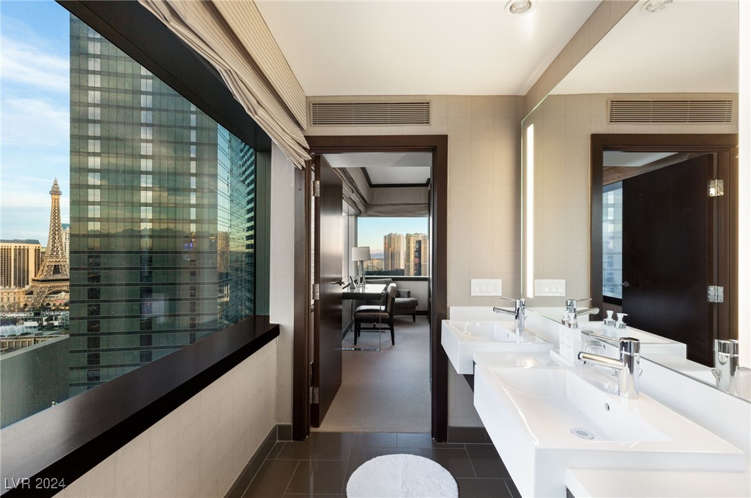 2600 West Harmon Avenue 20024