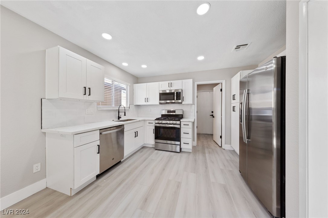 6533 White Swan Circle