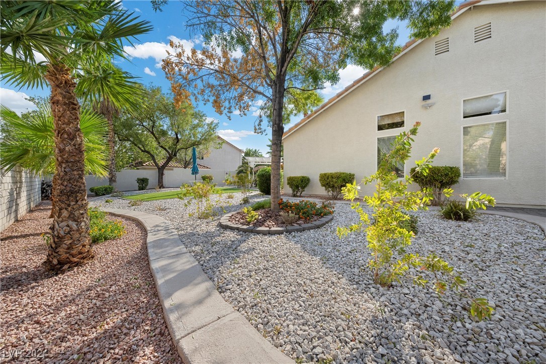 1117 Stable Glen Drive