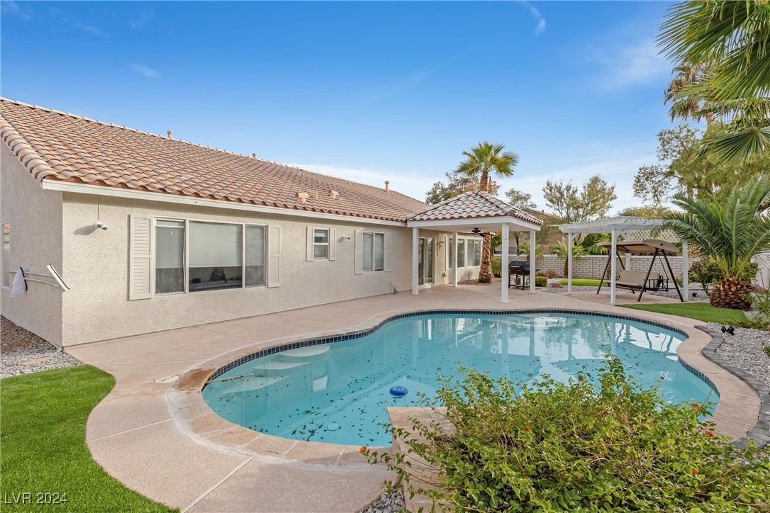 1117 Stable Glen Drive