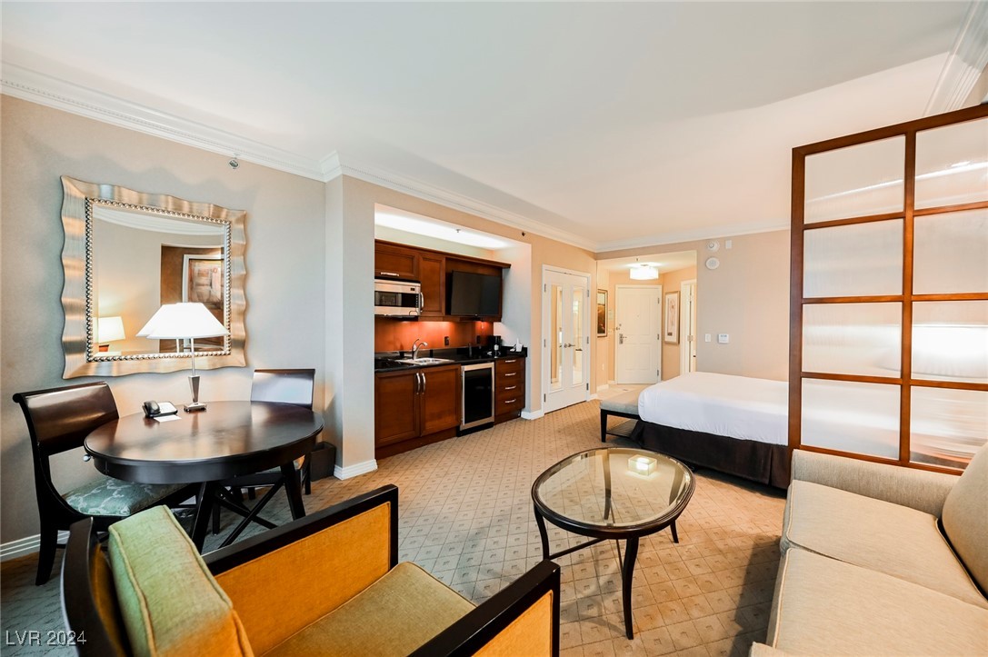 145 East HARMON Avenue 606