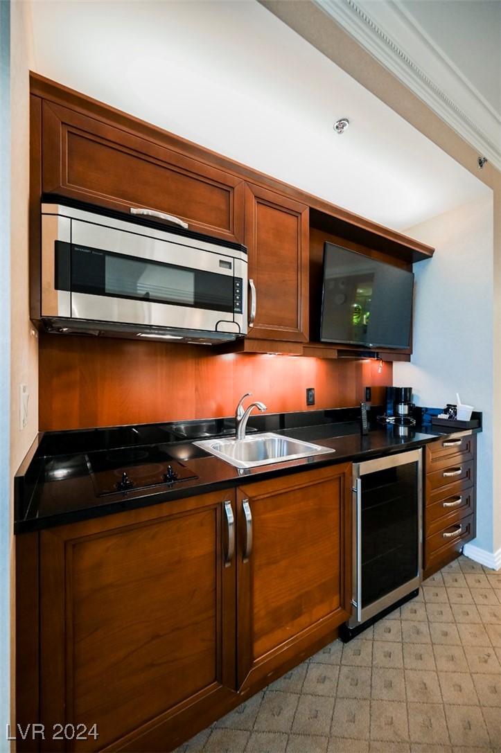 145 East HARMON Avenue 606
