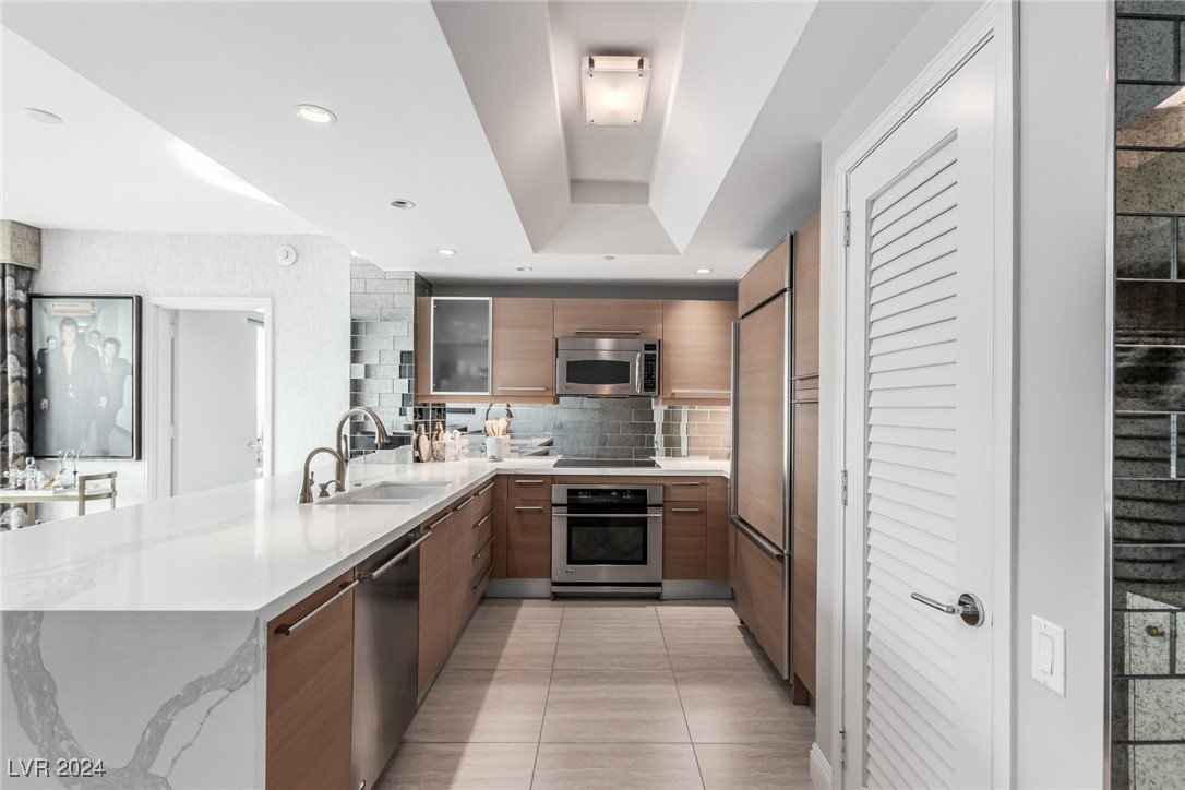 222 Karen Avenue 401