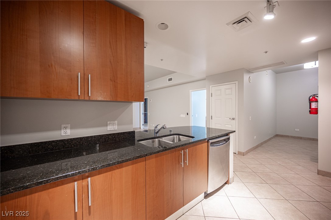 200 West Sahara Avenue 3607