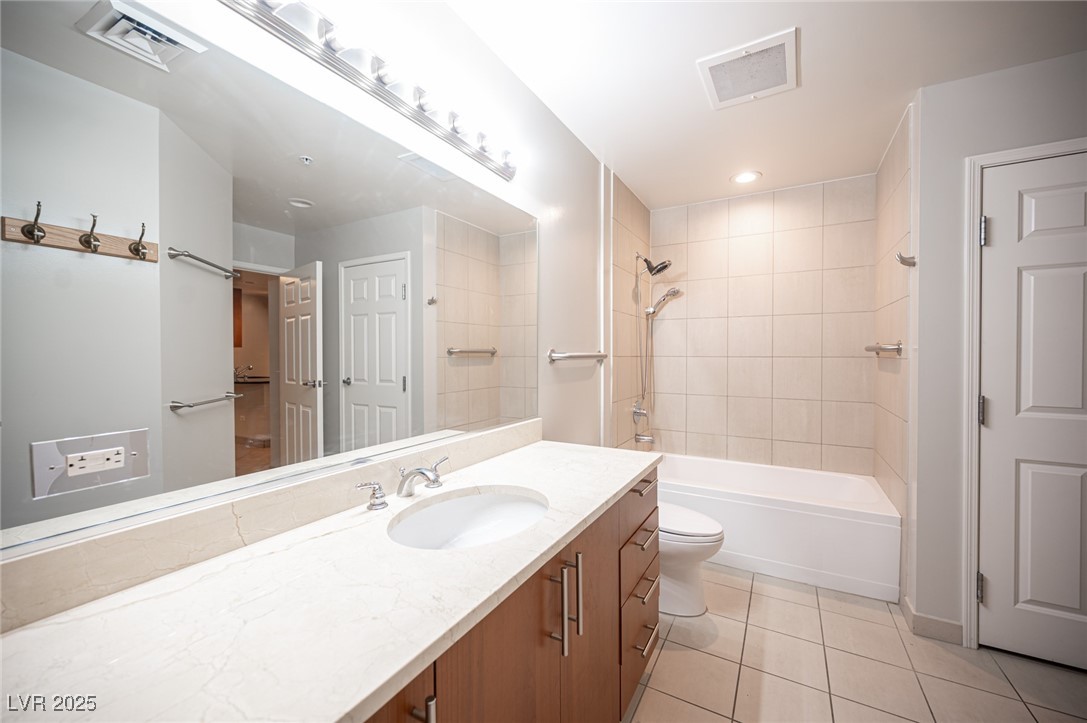 200 West Sahara Avenue 3607