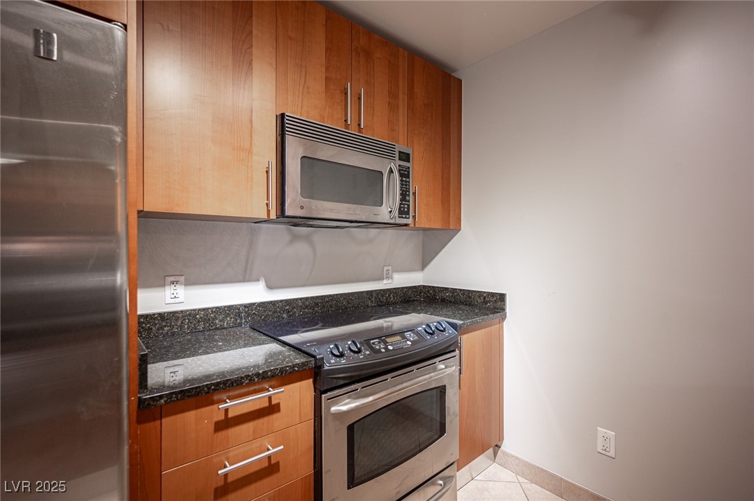200 West Sahara Avenue 3607