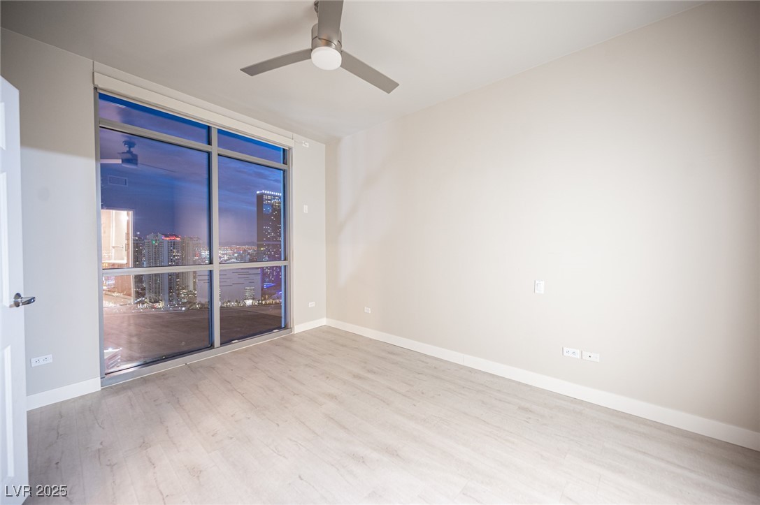 200 West Sahara Avenue 1807