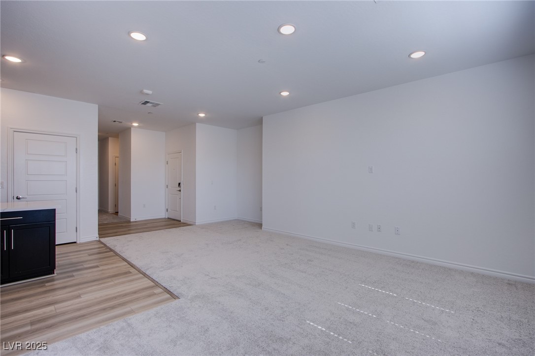 2555 Hampton Road 7306