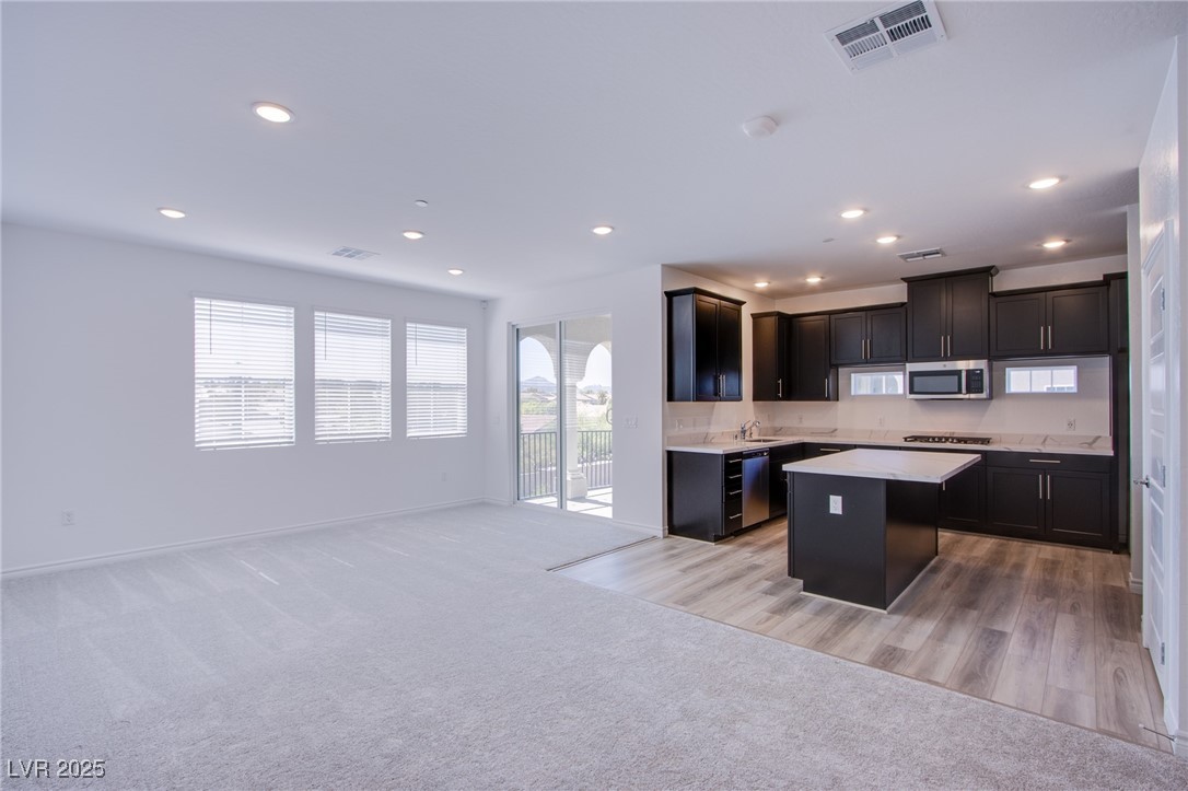 2555 Hampton Road 7306