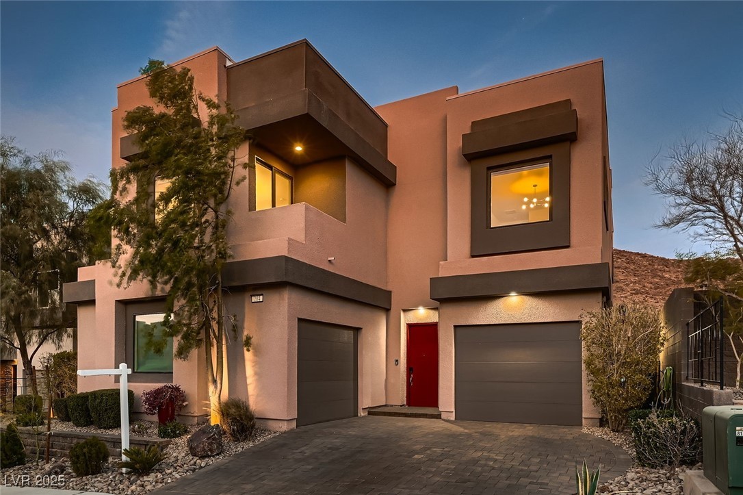 284 Crimson Edge Street