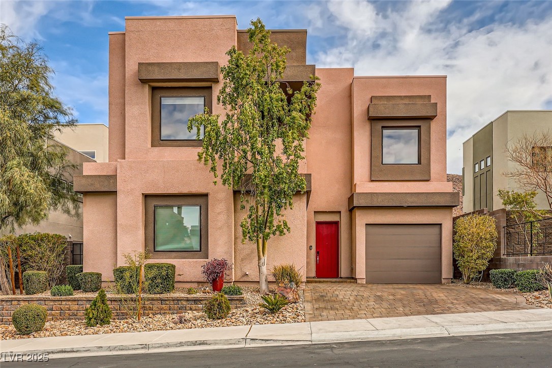 284 Crimson Edge Street