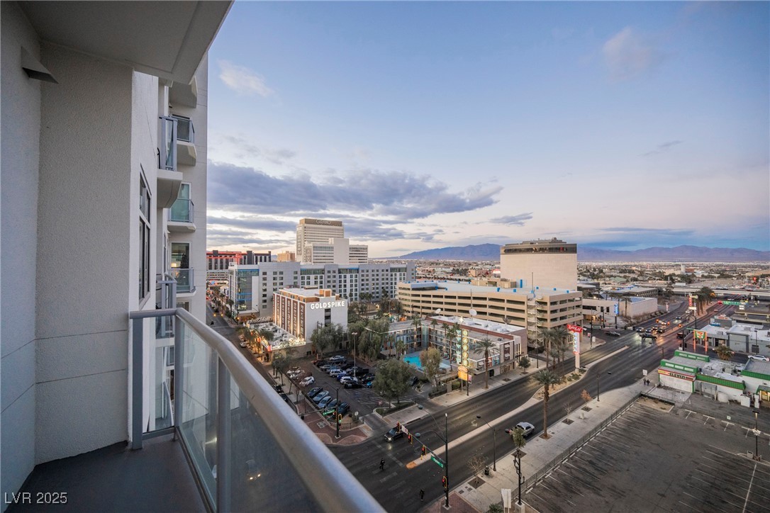 150 Las Vegas Boulevard 1103