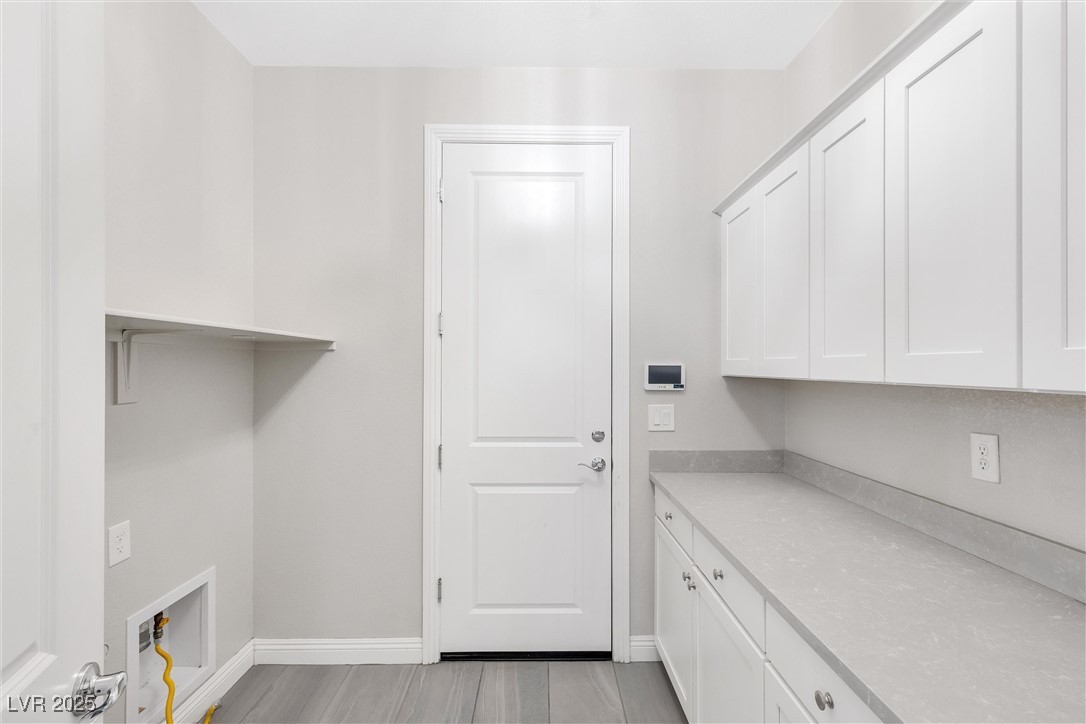 2571 Hazelburn Avenue