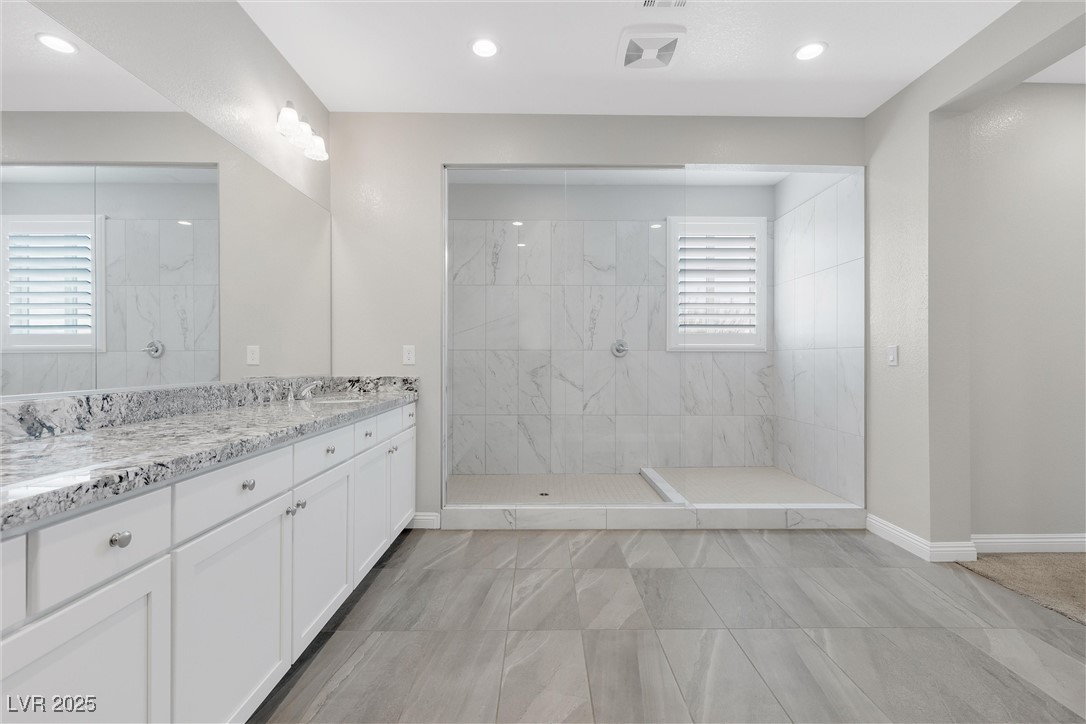 2571 Hazelburn Avenue