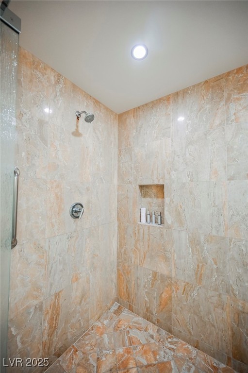 2000 FASHION SHOW Drive 5400