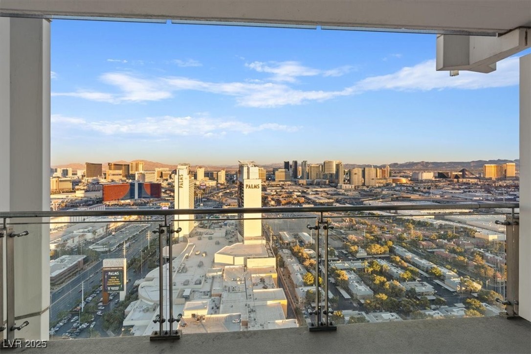 4381 West Flamingo Road 5016