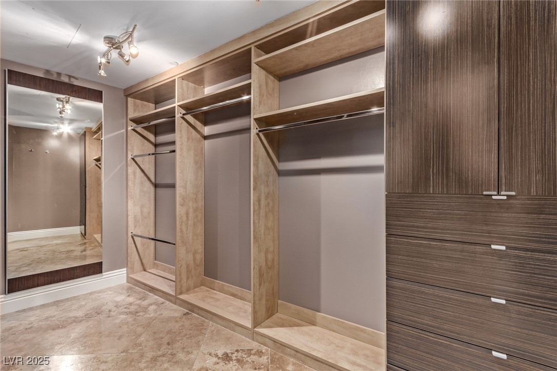 322 Karen Avenue 3808/3804