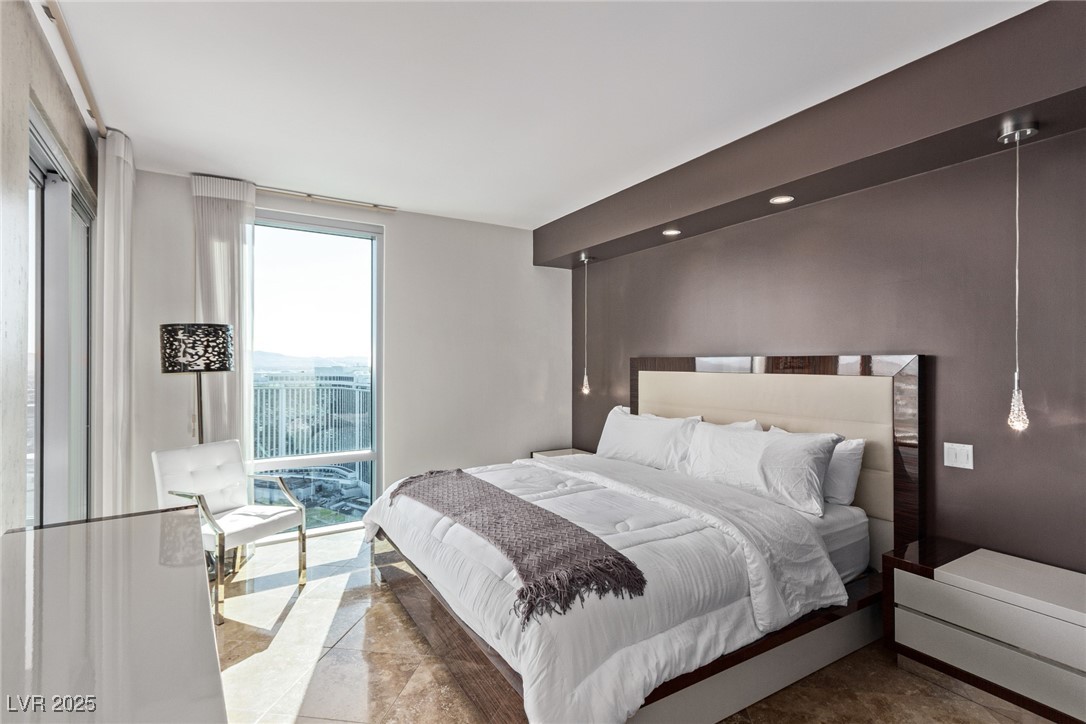 322 Karen Avenue 3808/3804