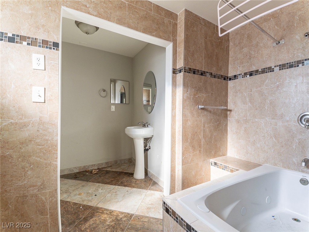 1671 Sandalwood Lane