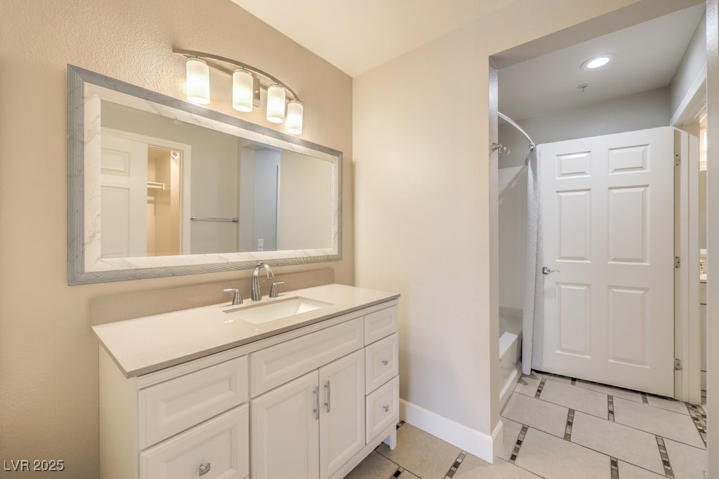 91 East Agate Avenue 401