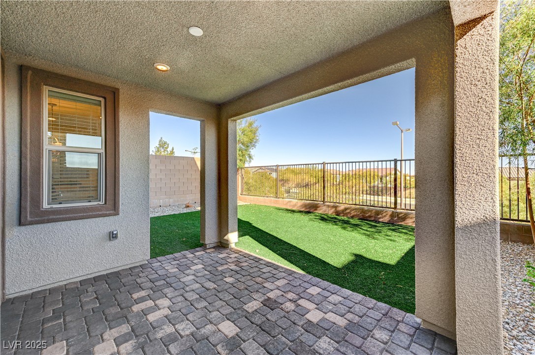 712 Rogue Wave Street