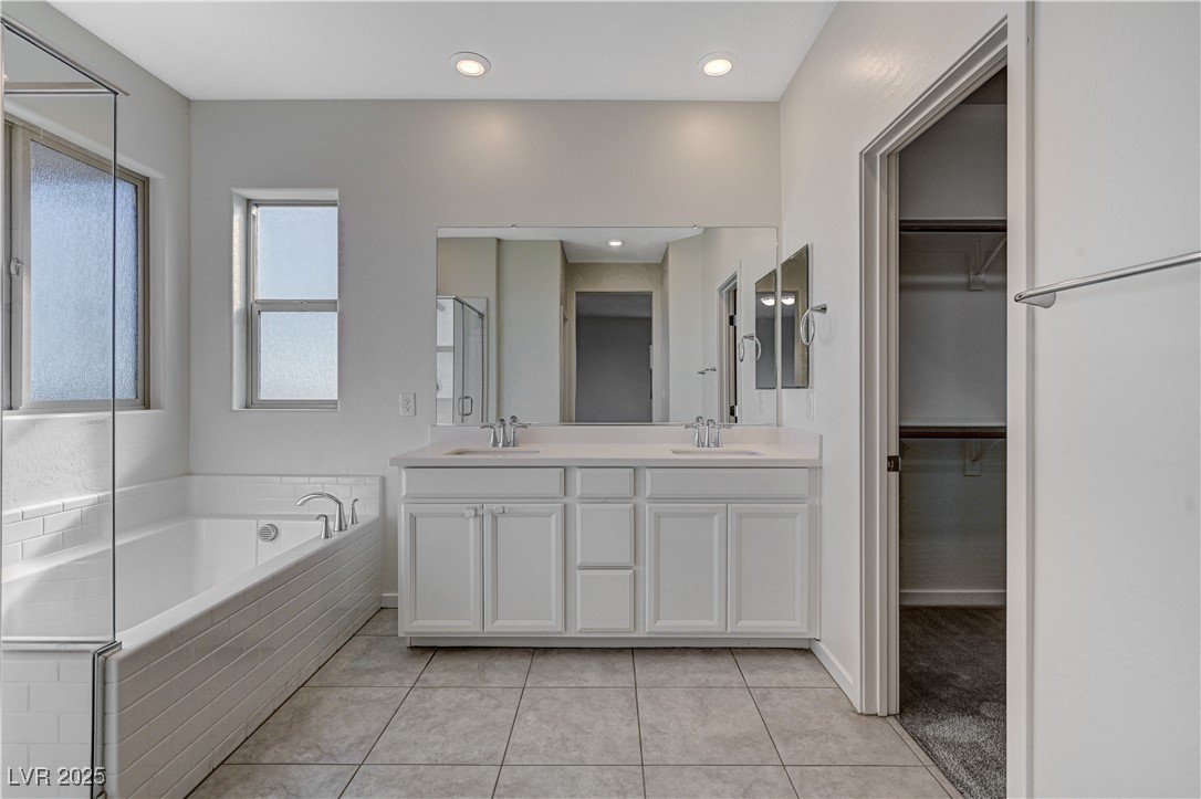 712 Rogue Wave Street