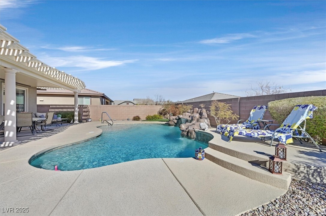 6914 Willowcroft Street