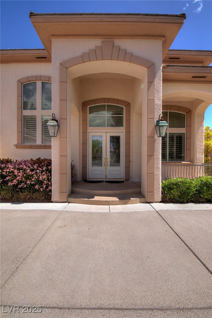 300 WINDFAIR Court