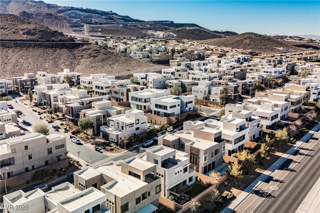 816 Loch Katrine Avenue