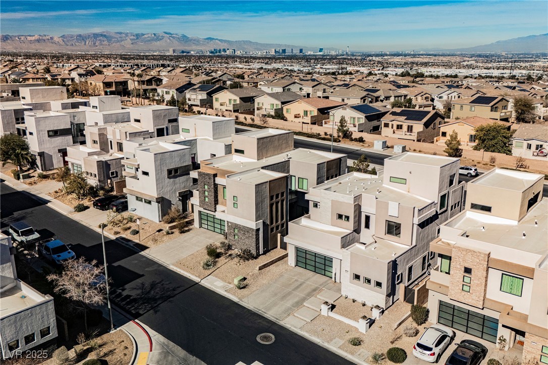 816 Loch Katrine Avenue