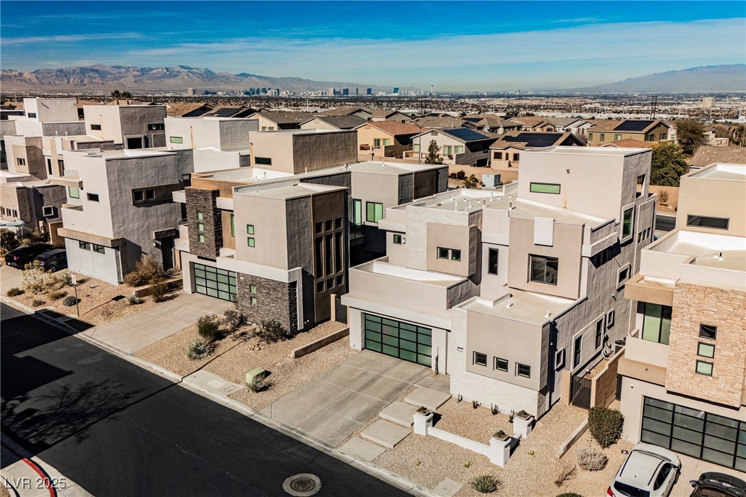 816 Loch Katrine Avenue